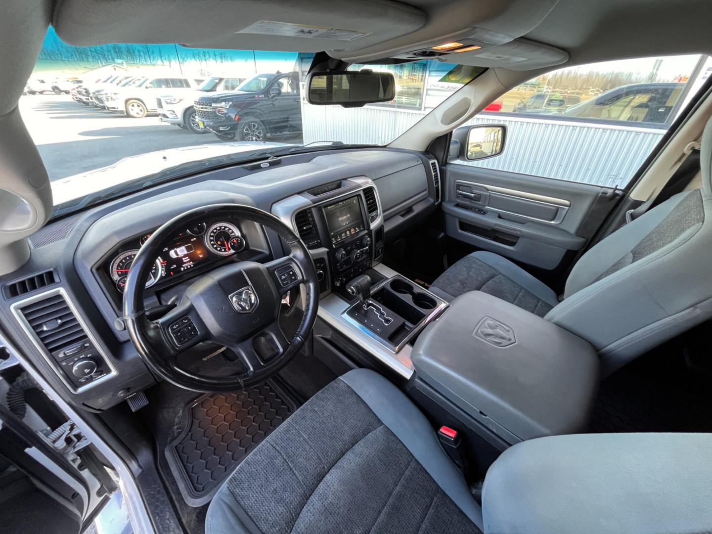 2013 White /Black RAM 1500 SLT Big Horn (1C6RR7LT7DS) with an 5.7L engine, 6-Speed Automatic transmission, located at 1960 Industrial Drive, Wasilla, 99654, (907) 274-2277, 61.573475, -149.400146 - Photo#7